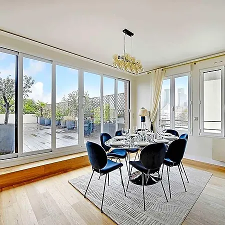 Stunning - 3br6p - La Dacfense Szálloda 3*