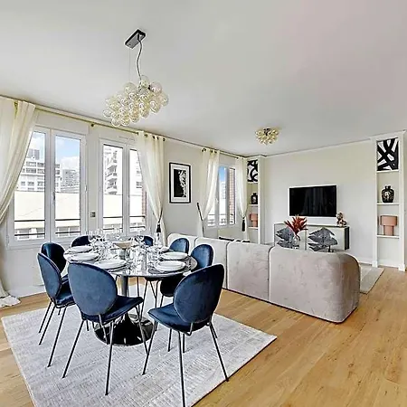 Szálloda Stunning - 3br6p - La Dacfense 3*