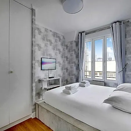 Stunning - 3br6p - La Dacfense 3* Párizs